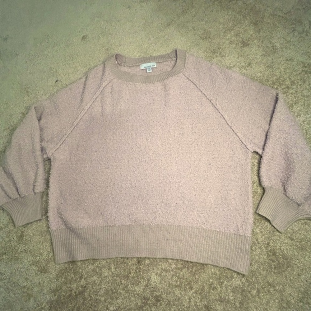 Puff sleeve sweater size S/M
